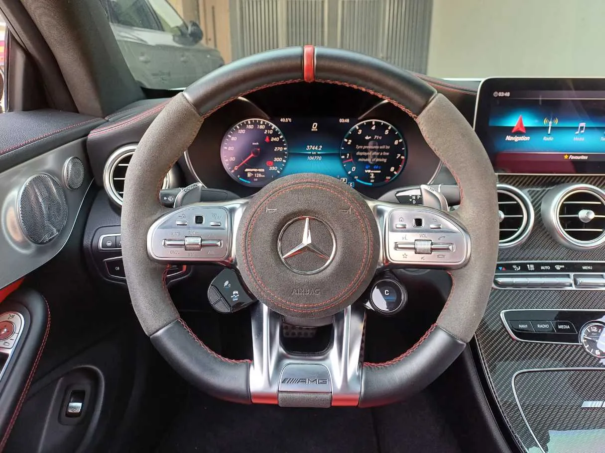 Car image 14