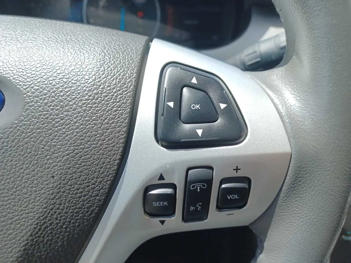 Car image 23