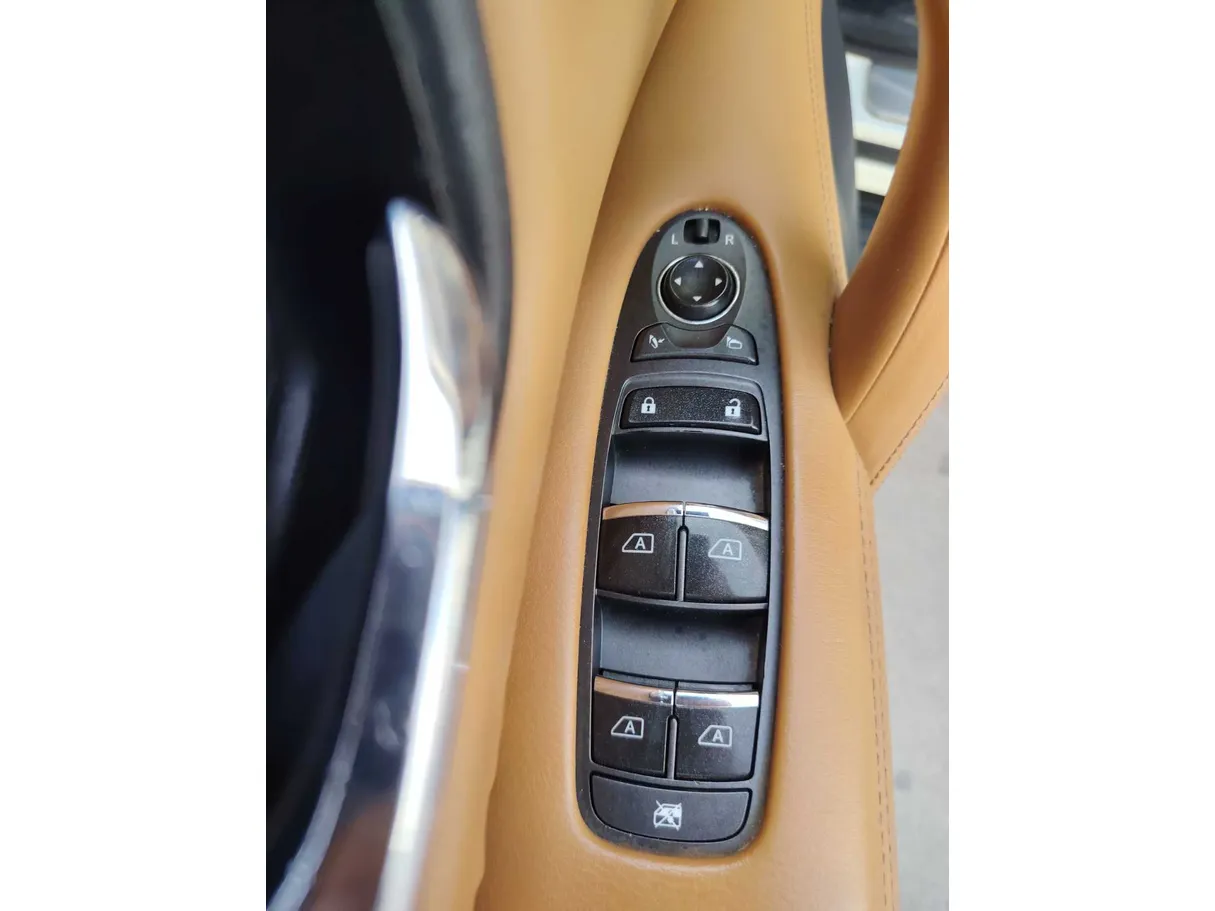 Car image 31