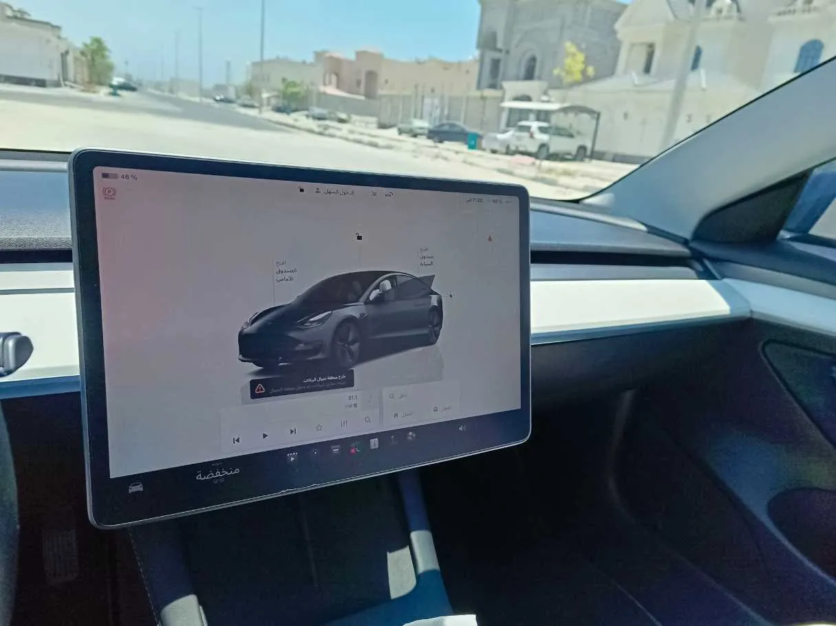 Car image 24