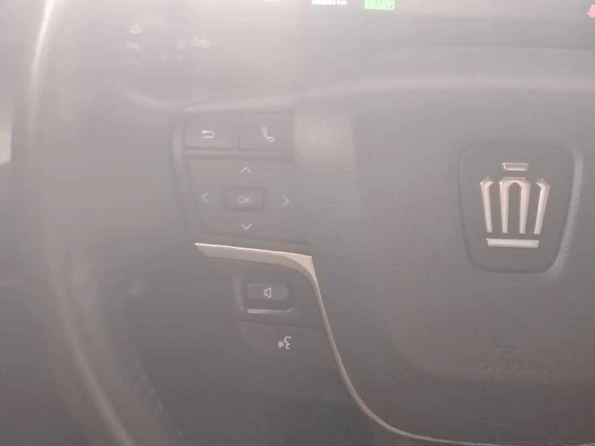 Car image 31