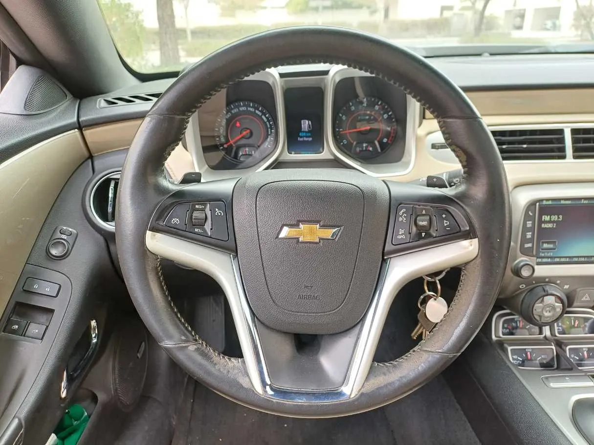 Car image 14