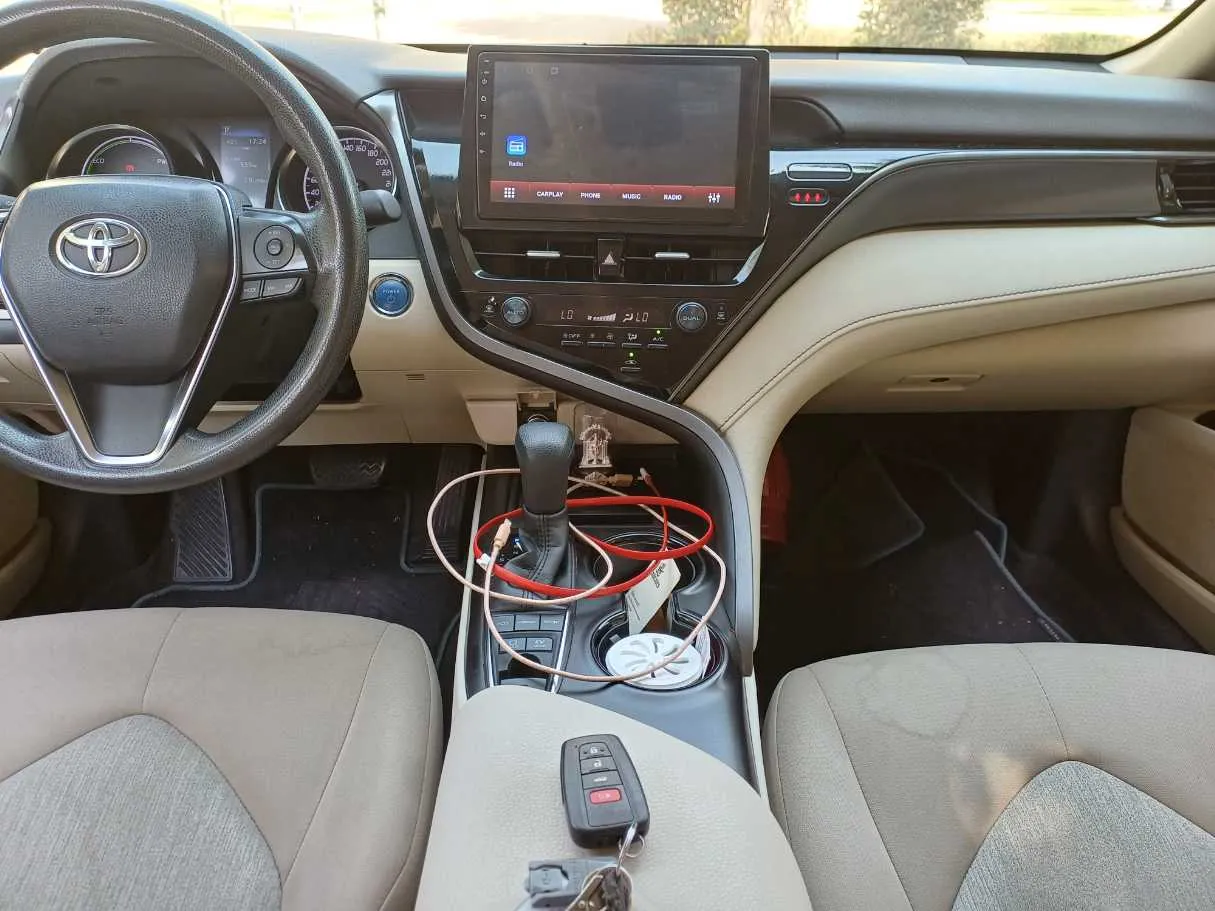 Car image 16