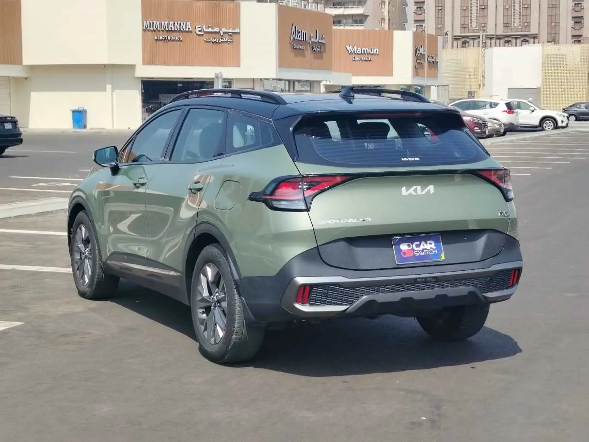 Car image 7