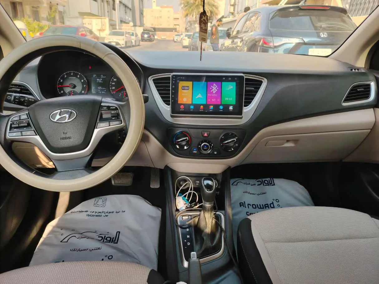 Car image 29