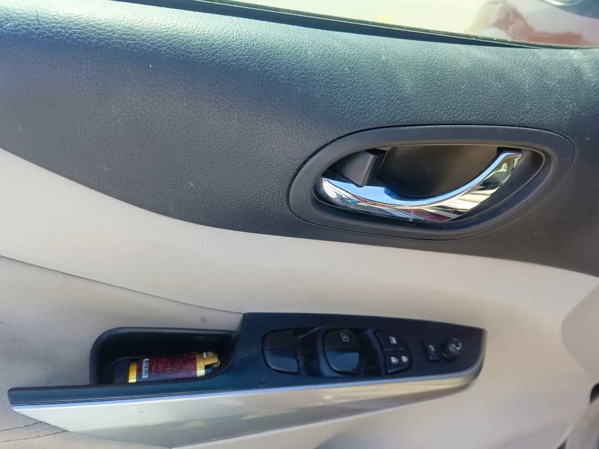 Car image 33