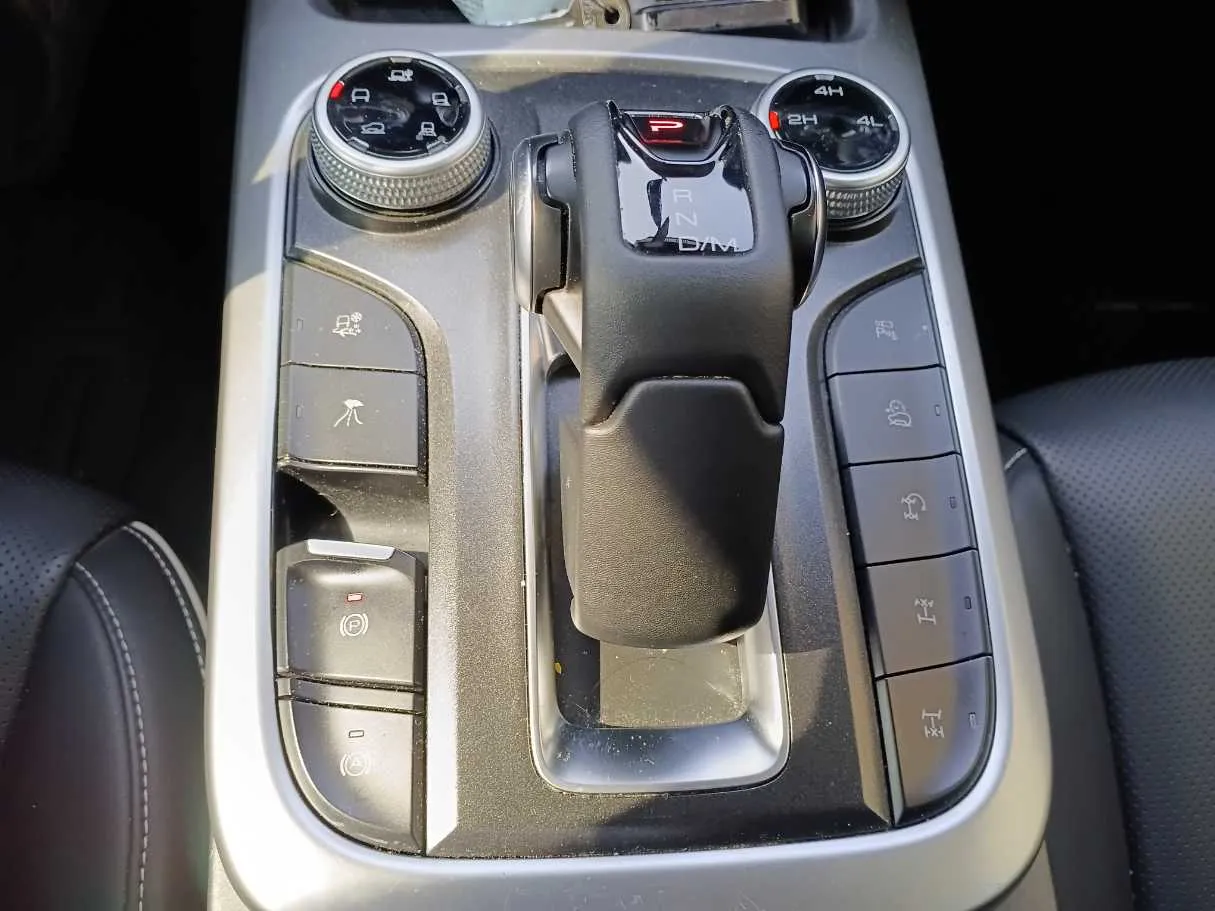 Car image 22