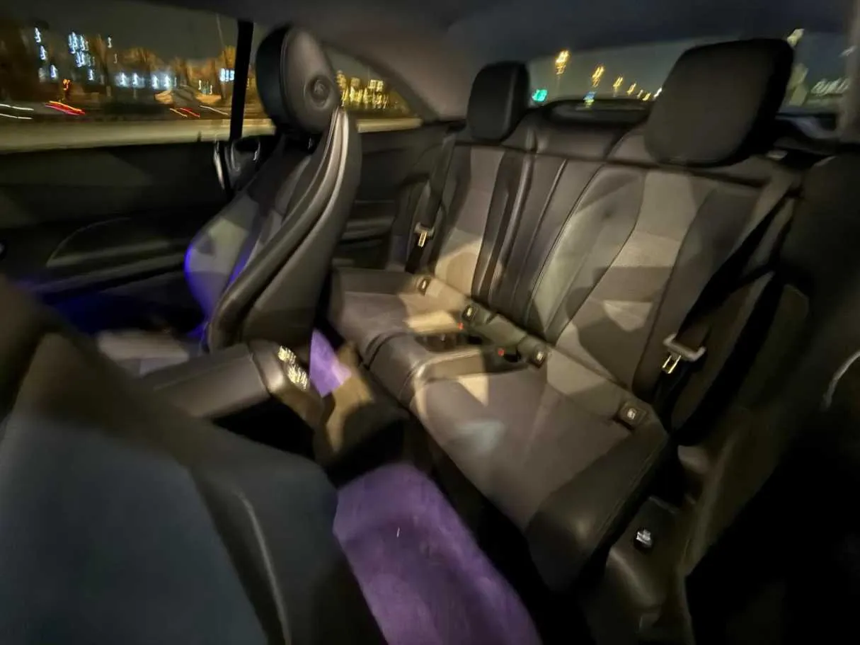 Car image 27