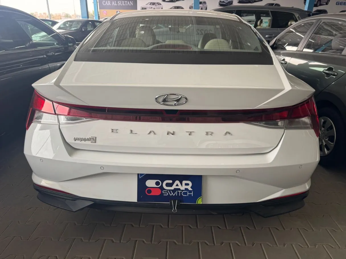 Car image 5