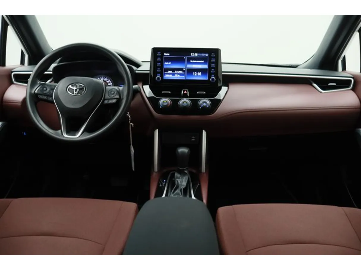 Car image 14