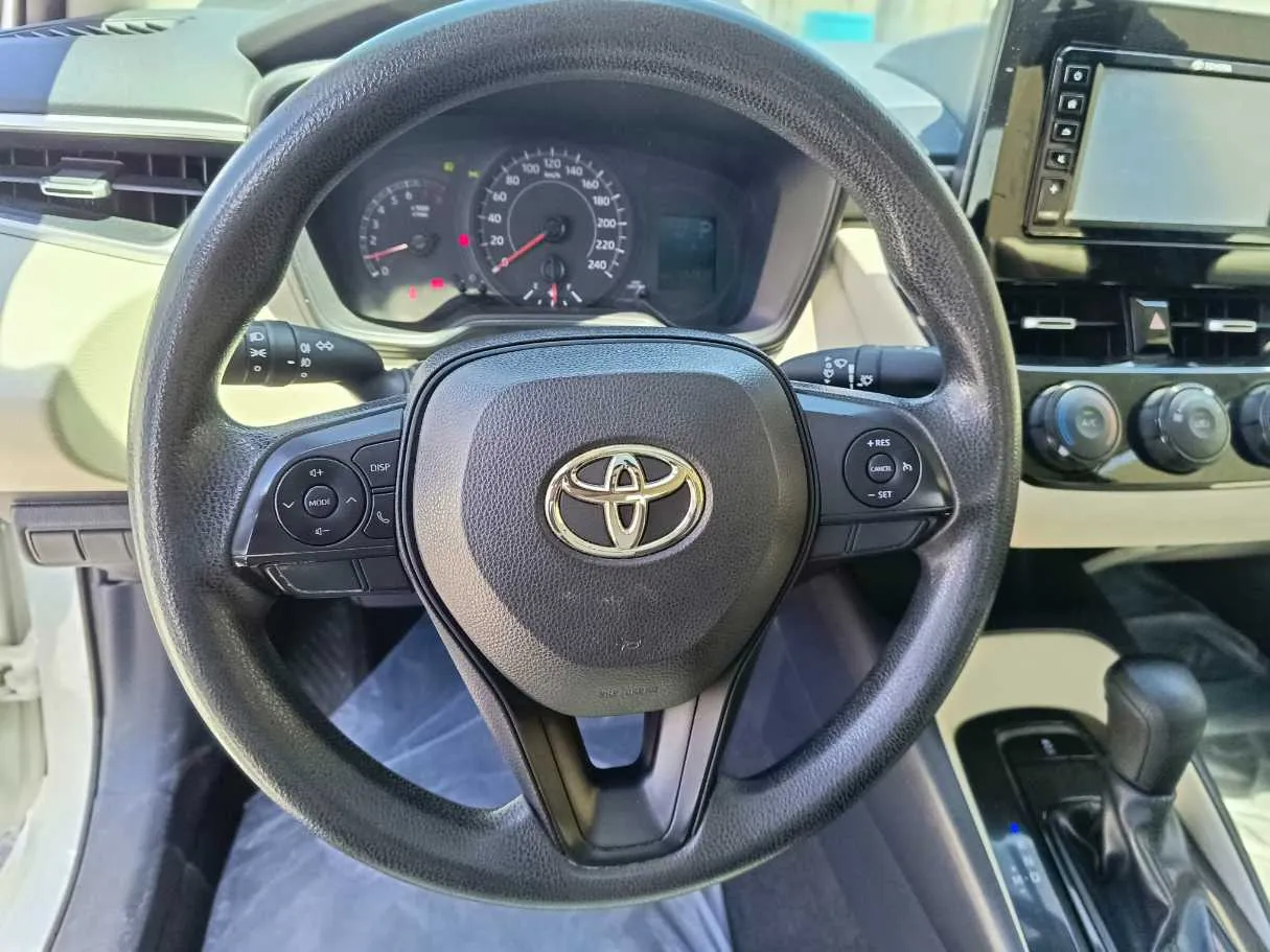 Car image 23