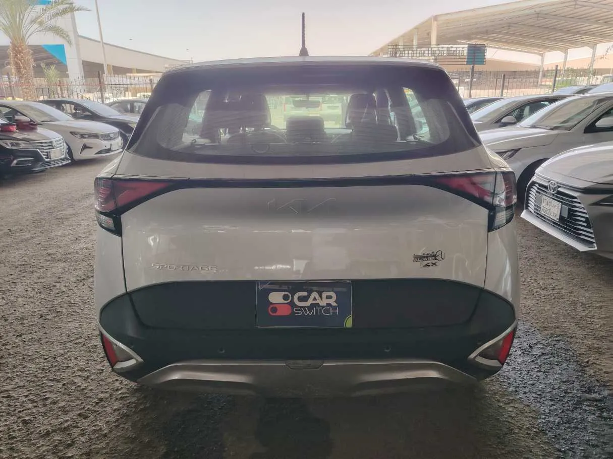 Car image 6