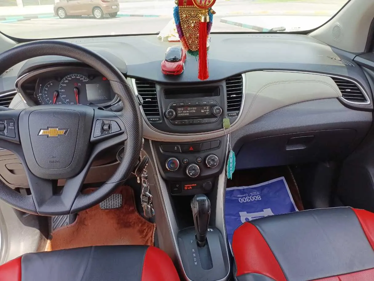 Car image 17