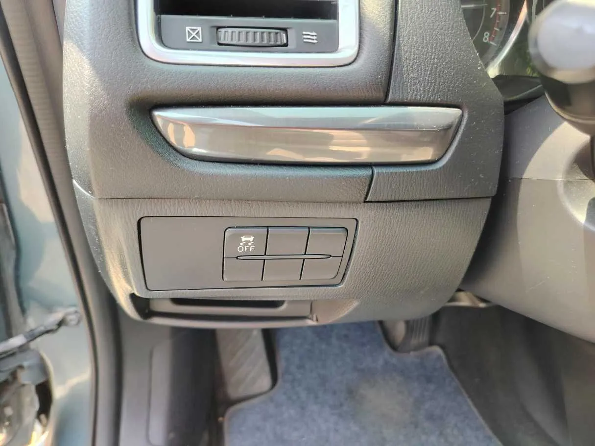 Car image 34
