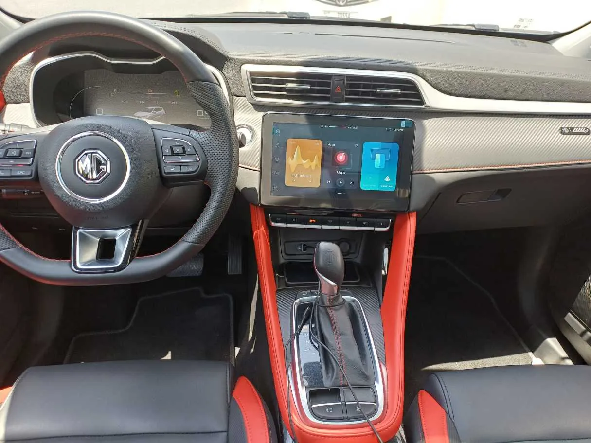 Car image 16