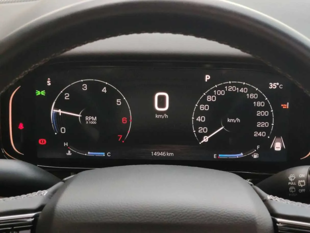 Car image 26