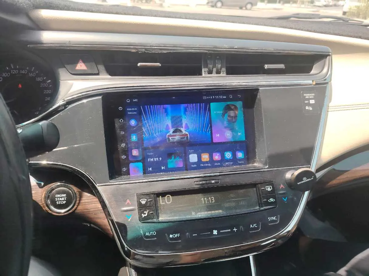 Car image 26