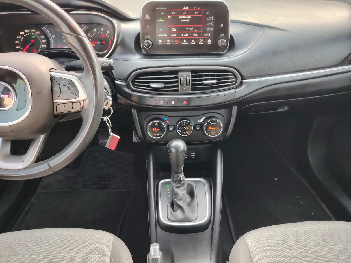 Car image 20