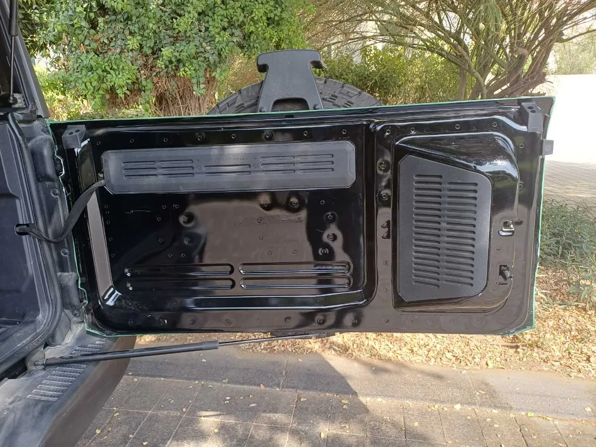 Car image 18
