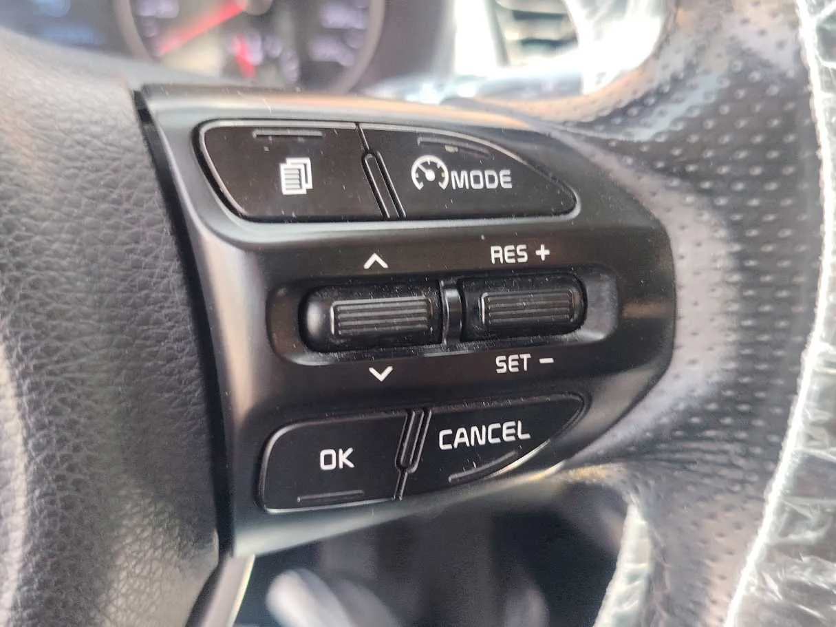 Car image 29