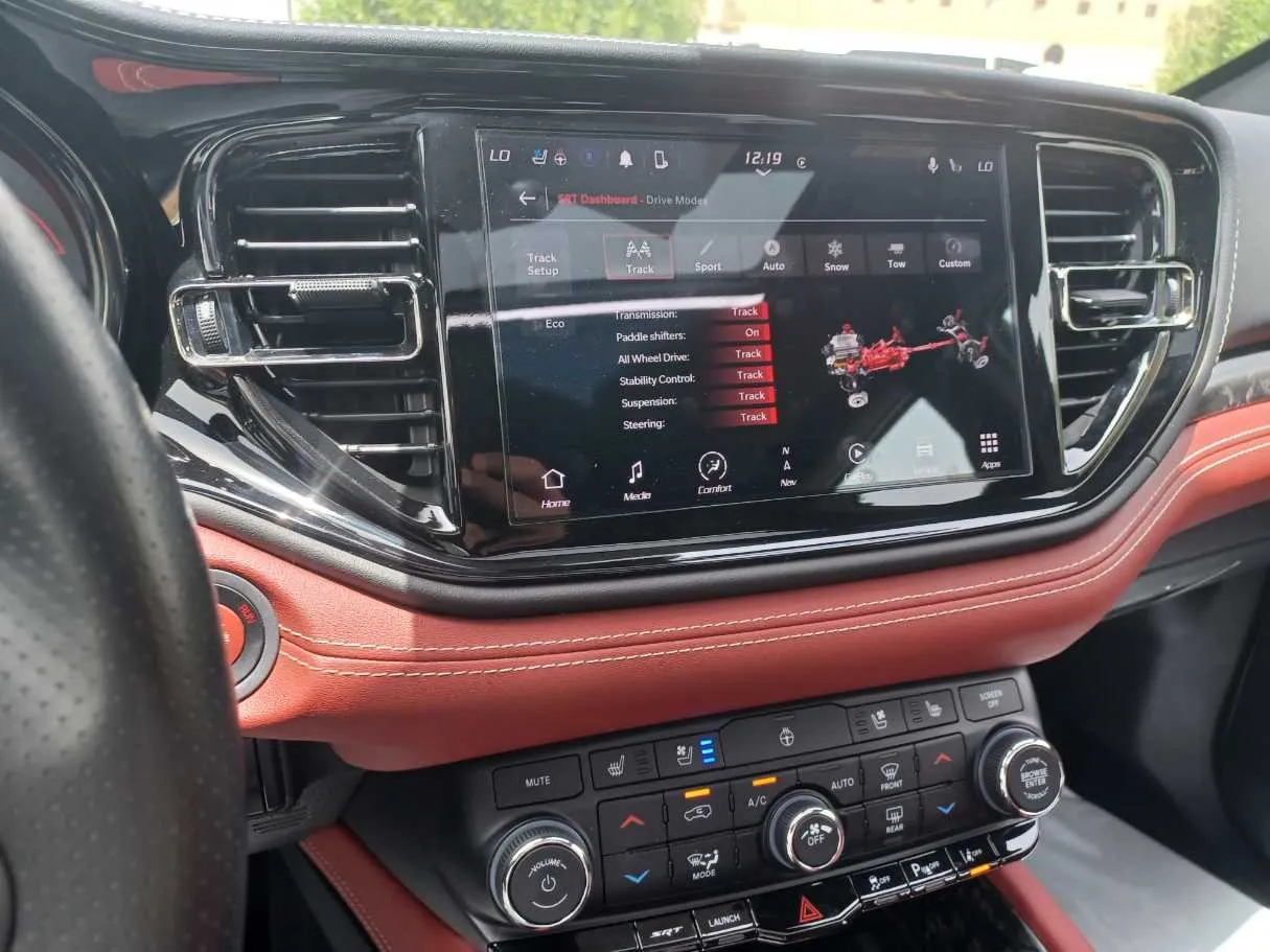Car image 18
