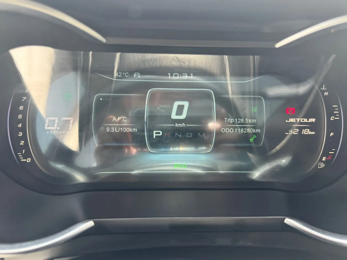 Car image 18
