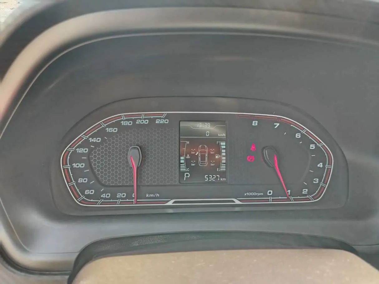 Car image 24