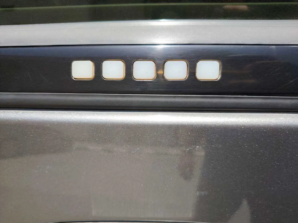 Car image 27
