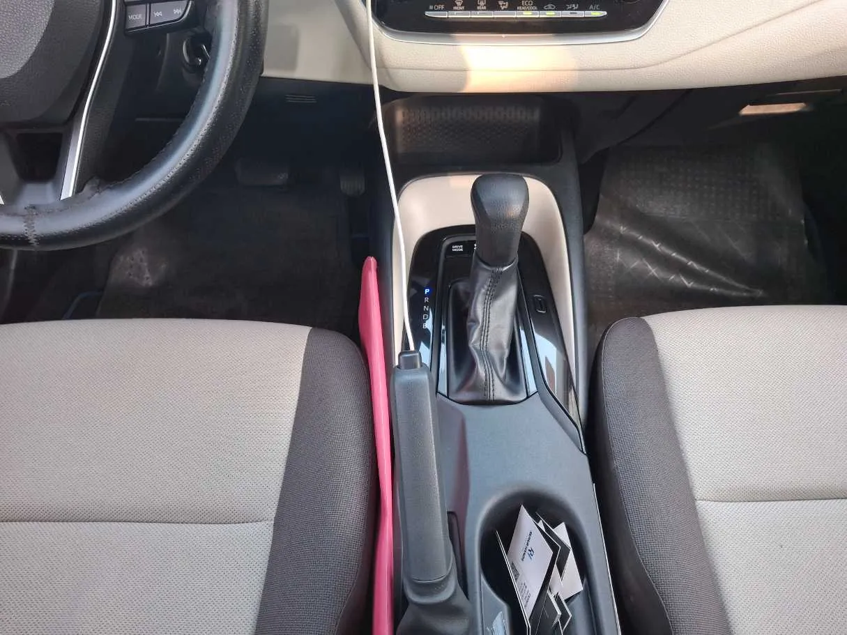 Car image 16