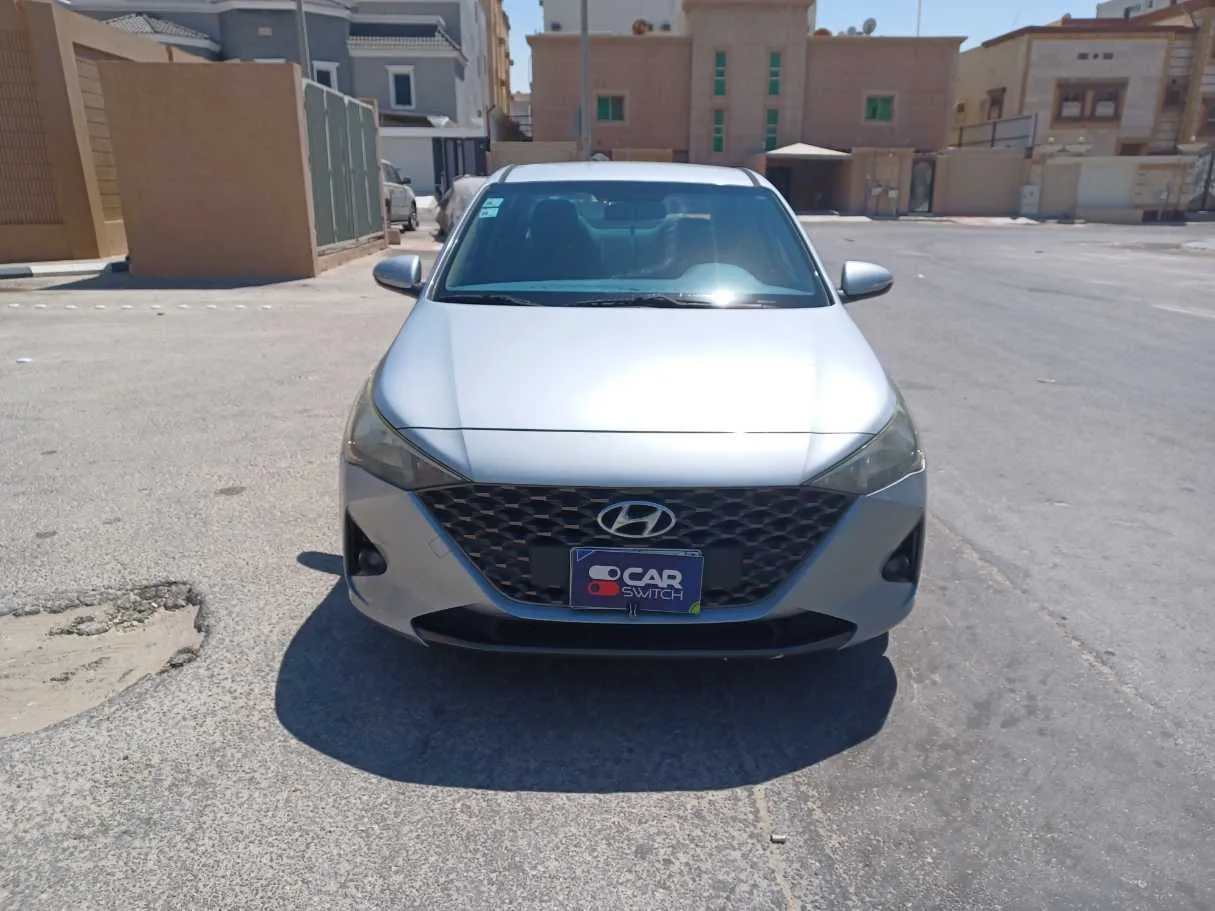 Car image 2