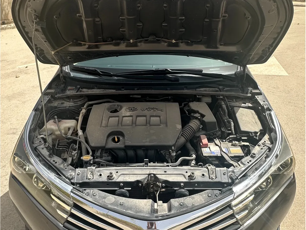 Car image 8