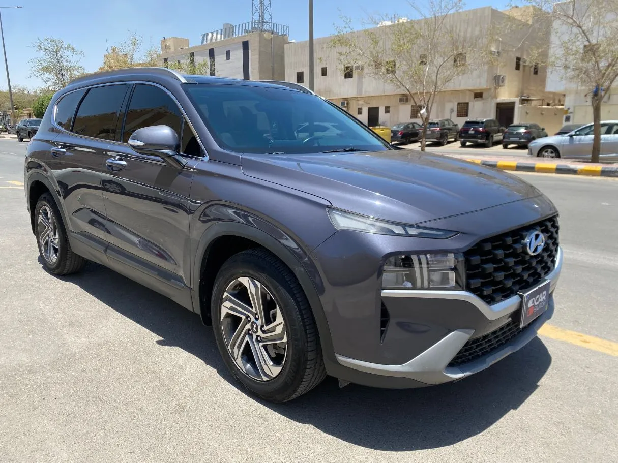 Car image 3