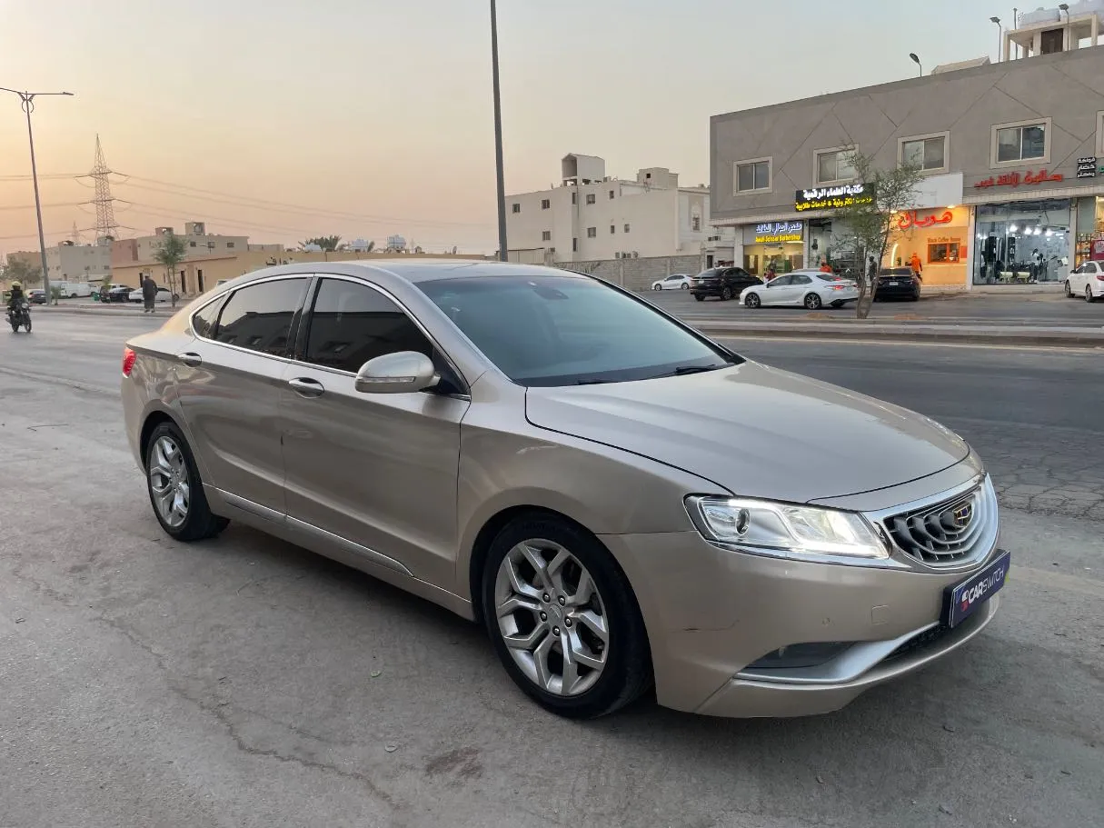 Car image 3