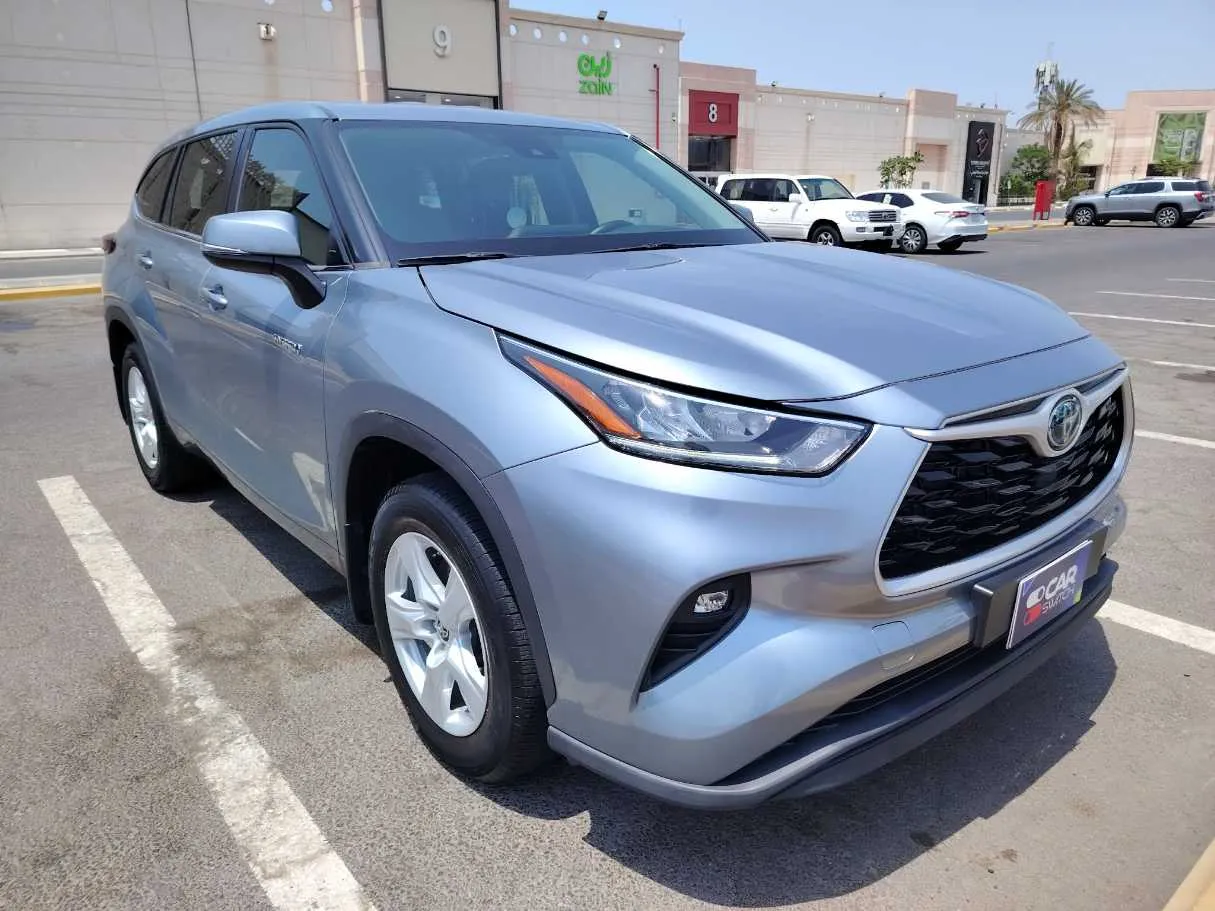 Car image 3