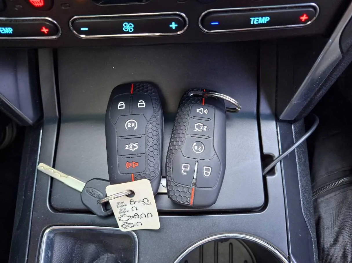 Car image 20