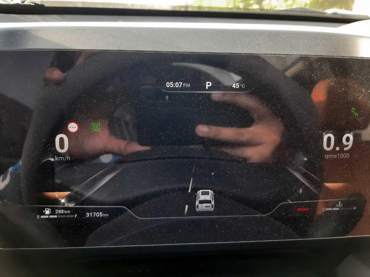 Car image 18