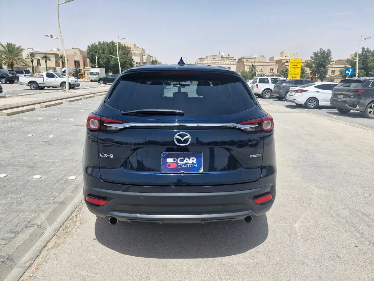 Car image 6
