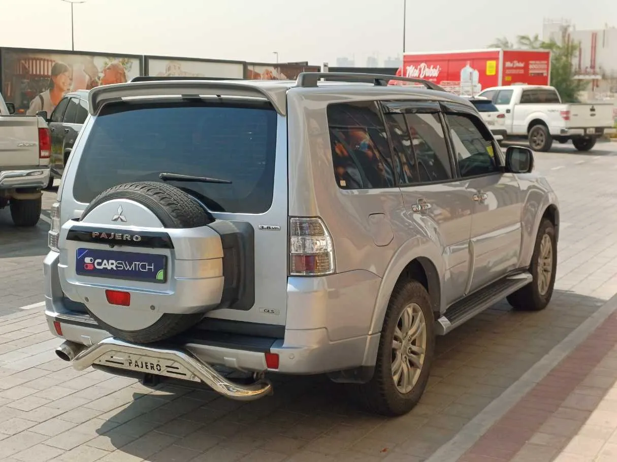 Car image 5