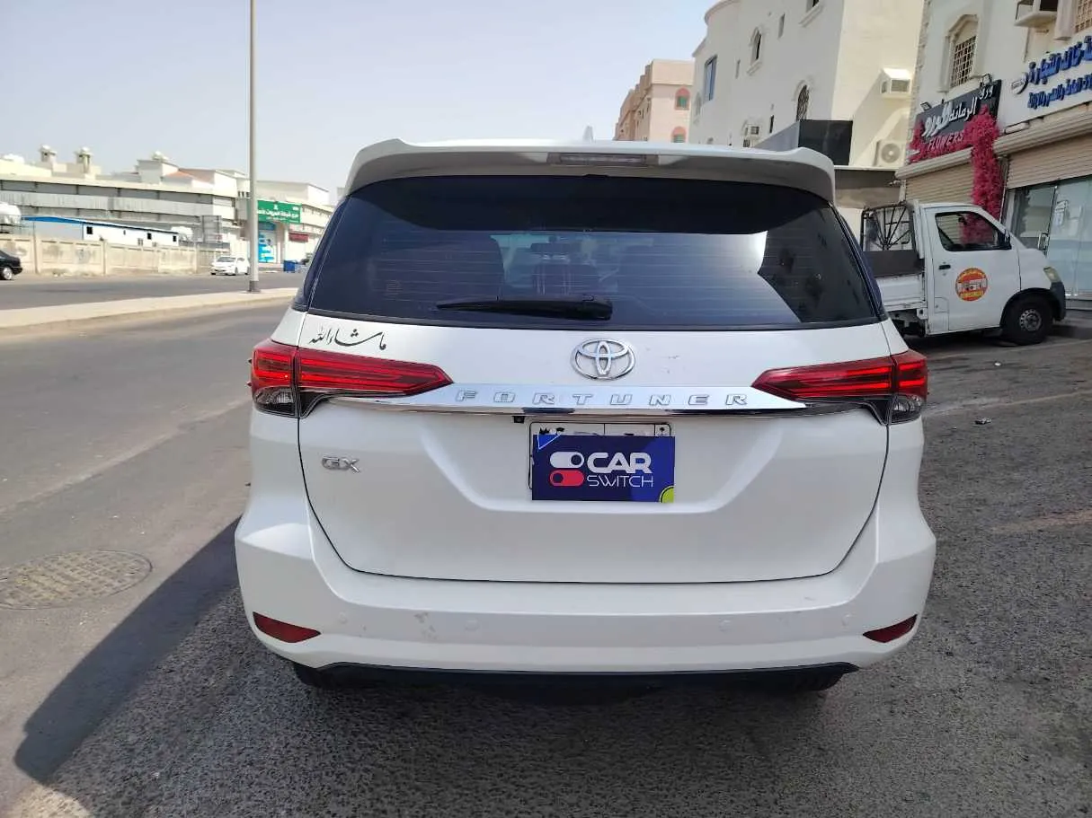Car image 6