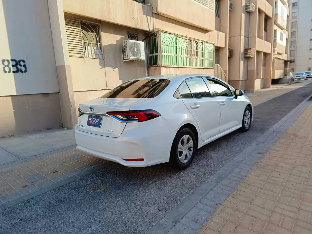 Car image 5