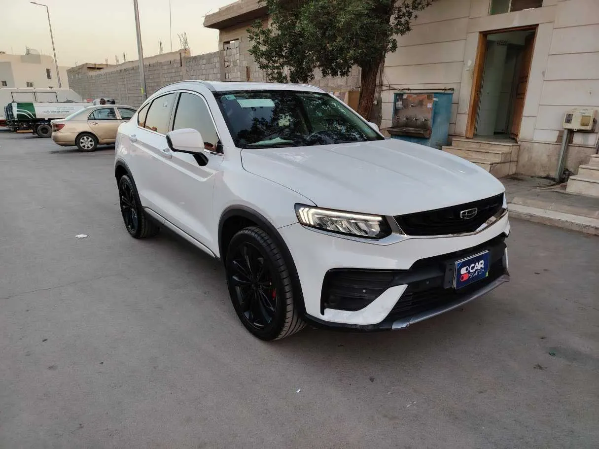 Car image 3