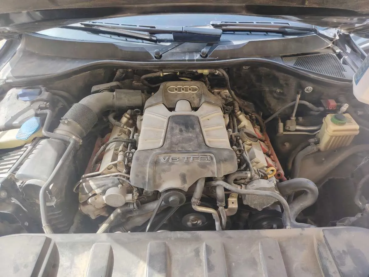 Car image 32