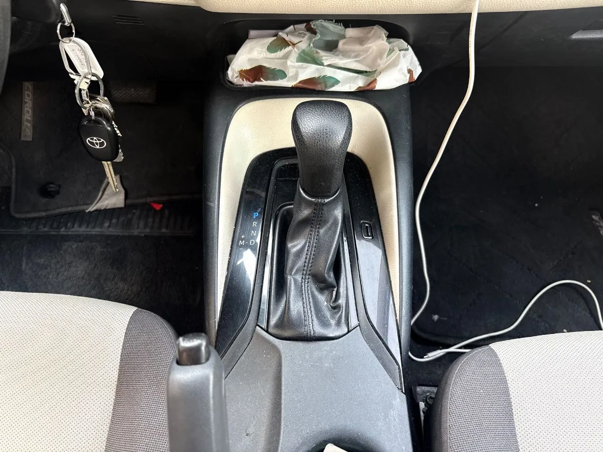 Car image 20