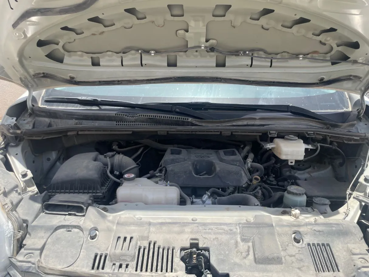 Car image 23