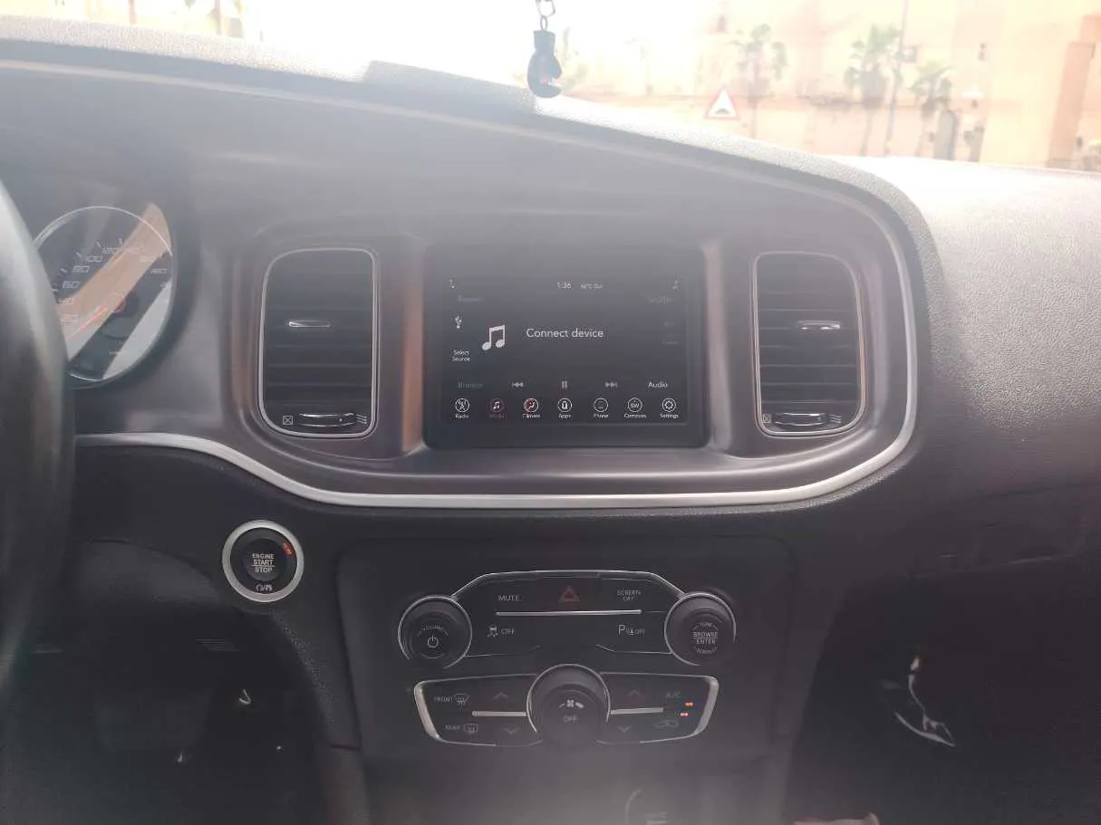 Car image 23