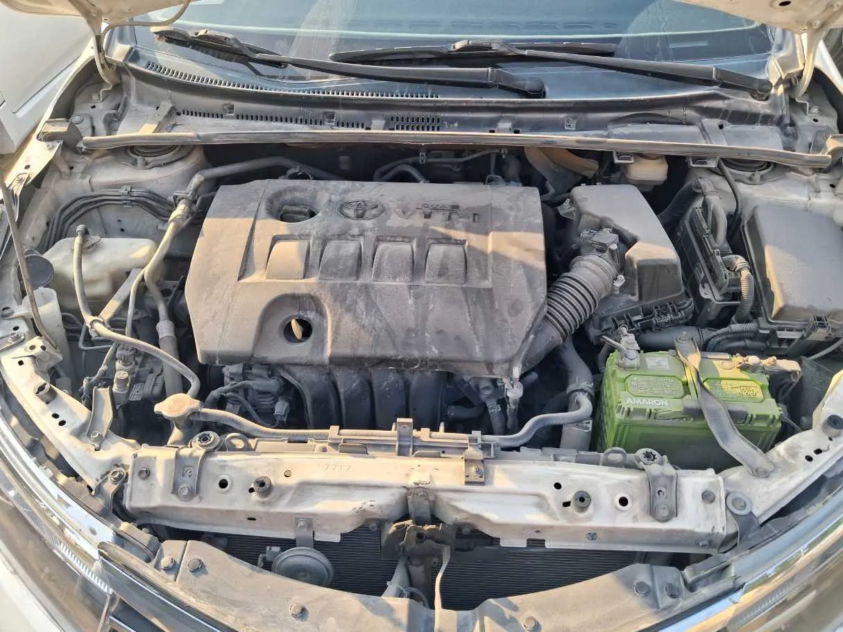 Car image 12