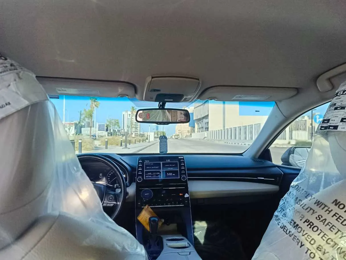 Car image 22