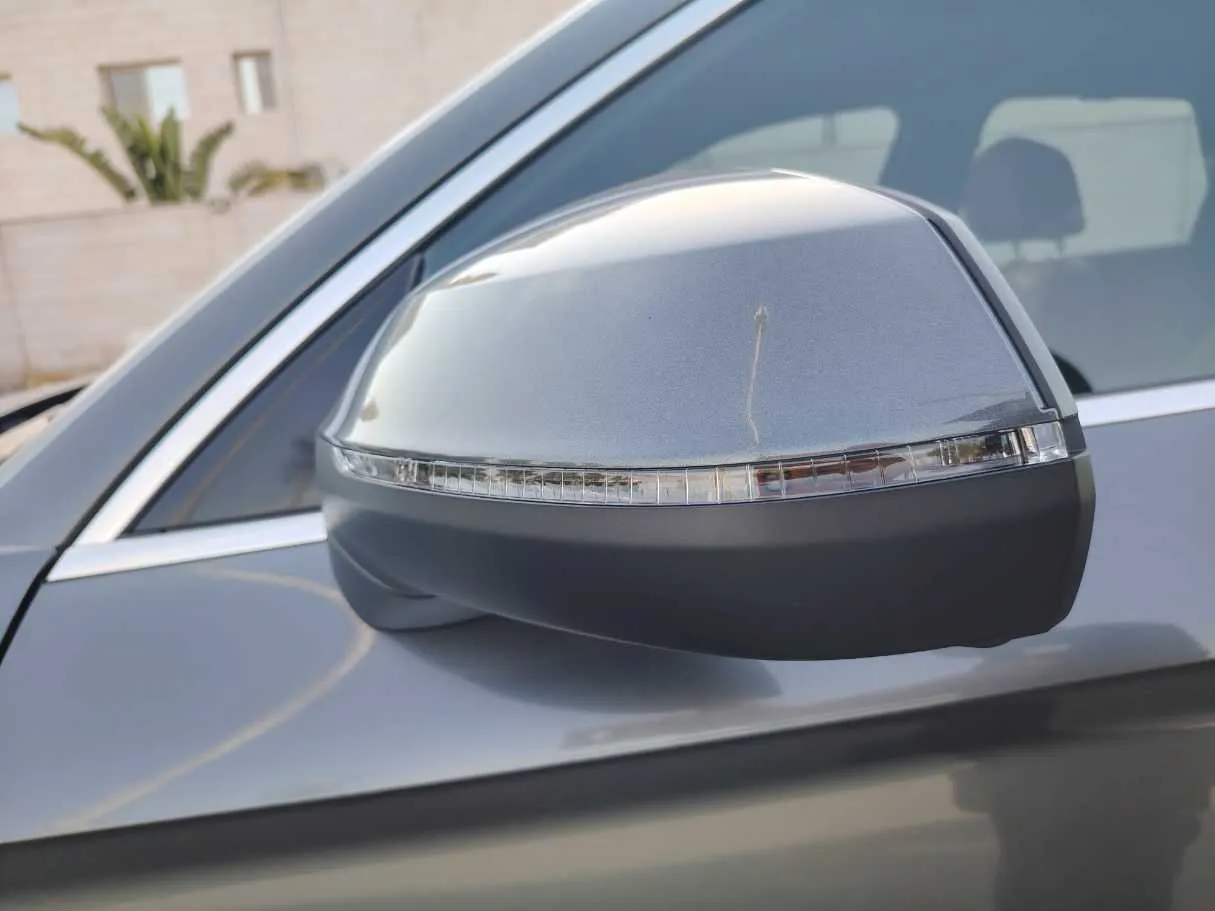Car image 27