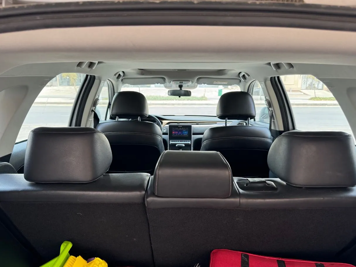 Car image 20