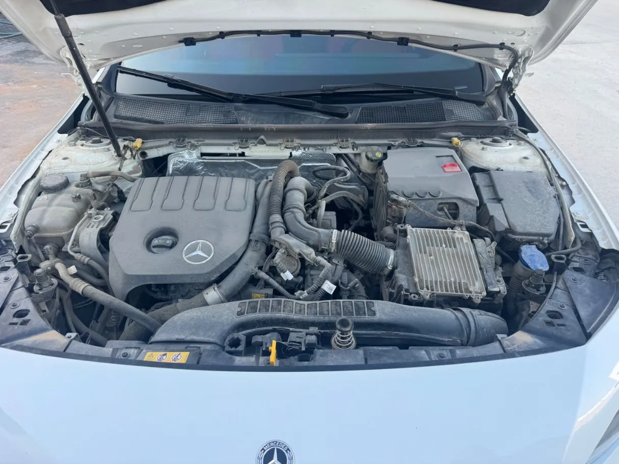 Car image 23
